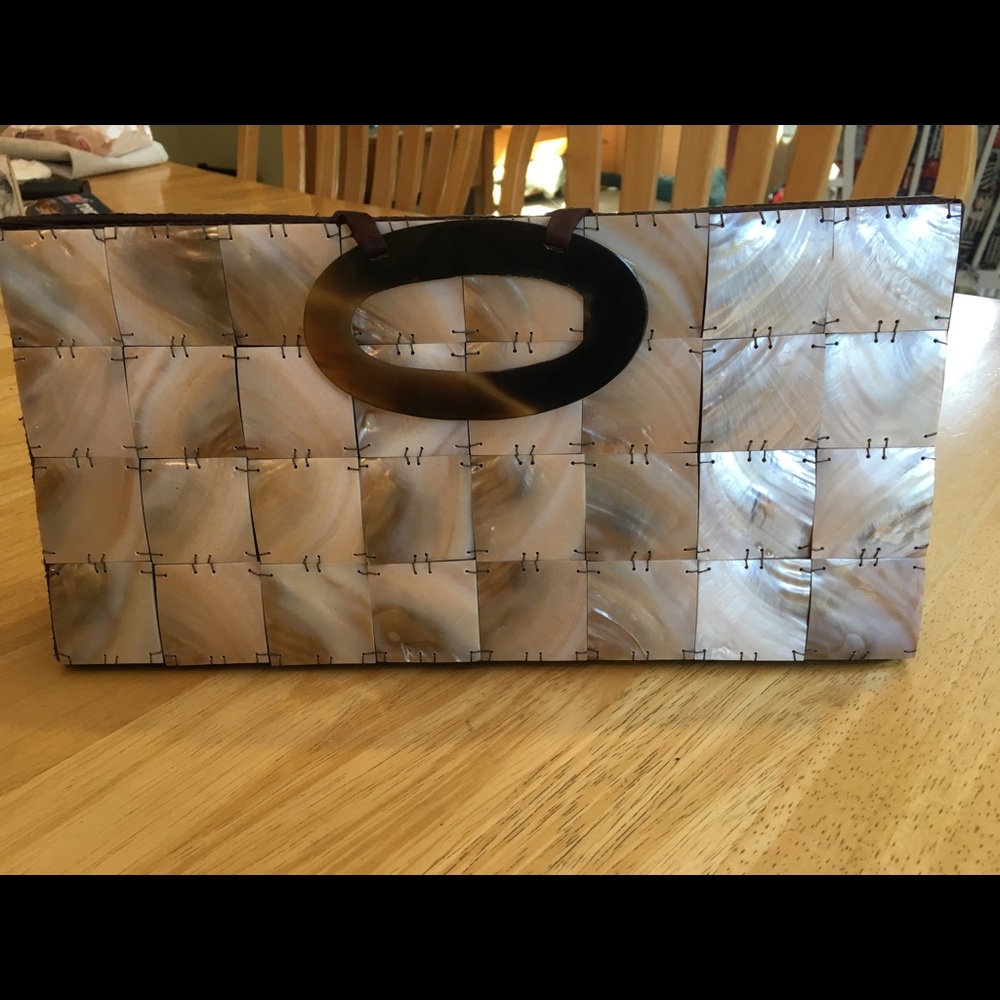 Shell purse